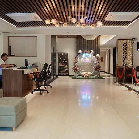 Belvedere Suites Greater Noida Exteriör bild