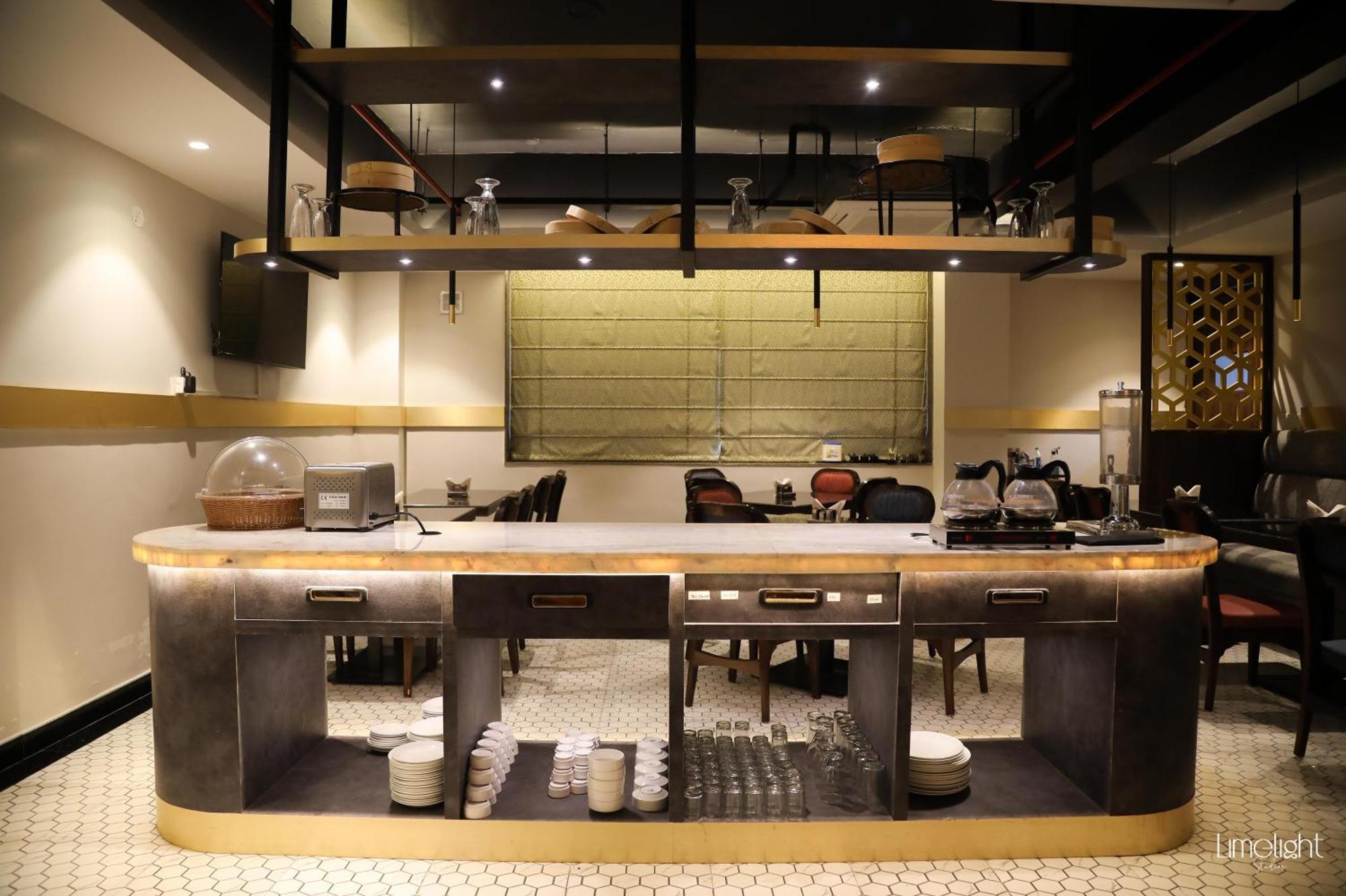 Belvedere Suites Greater Noida Exteriör bild