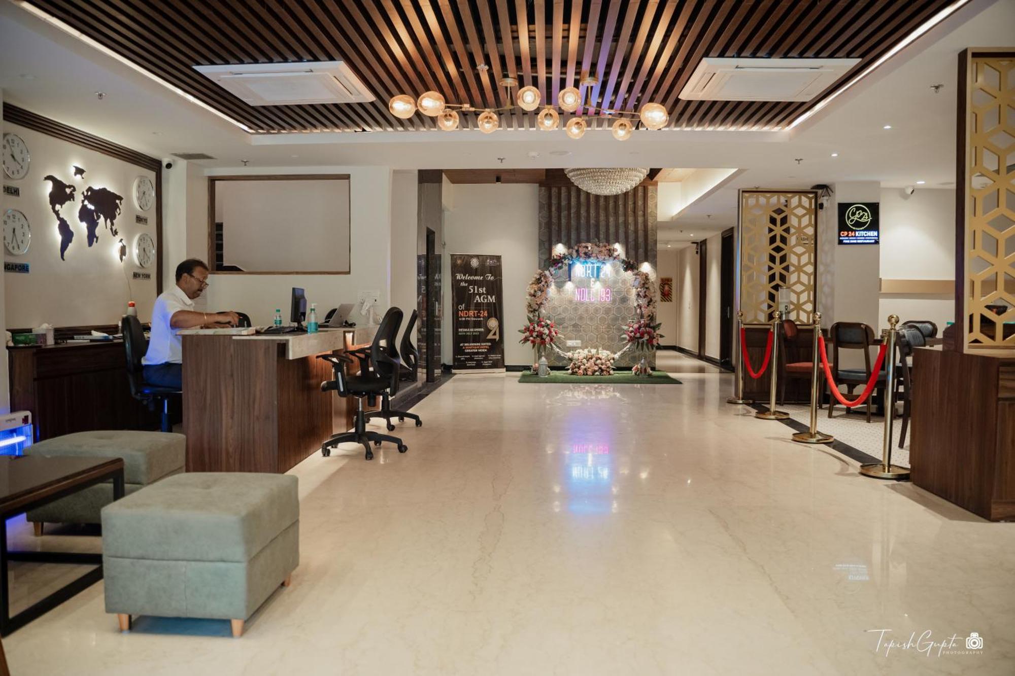 Belvedere Suites Greater Noida Exteriör bild